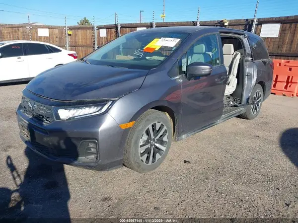 5FNRL6H64SB073676 2025 HONDA ODYSSEY - Image 2