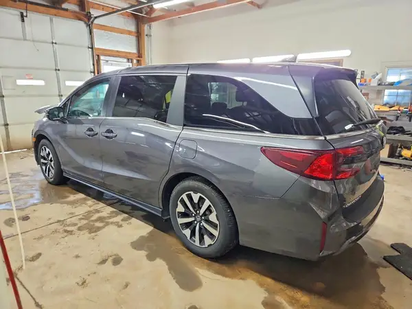 5FNRL6H64SB073998 2025 HONDA ODYSSEY - Image 2