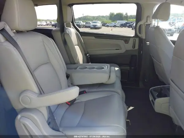 5FNRL6H65PB050298 2023 HONDA ODYSSEY - Image 8