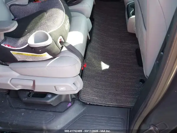 5FNRL6H65RB016848 2024 HONDA ODYSSEY - Image 8