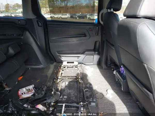 5FNRL6H65RB055097 2024 HONDA ODYSSEY - Image 8