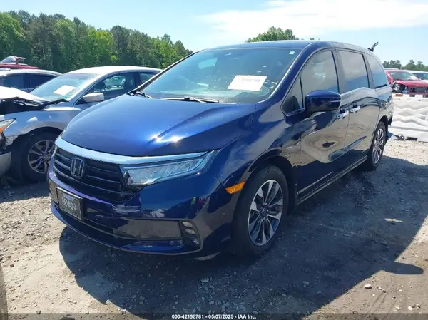 5FNRL6H65RB067573 2024 HONDA ODYSSEY - Image 2