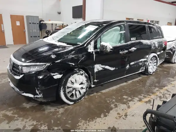 5FNRL6H66RB063760 2024 HONDA ODYSSEY - Image 2