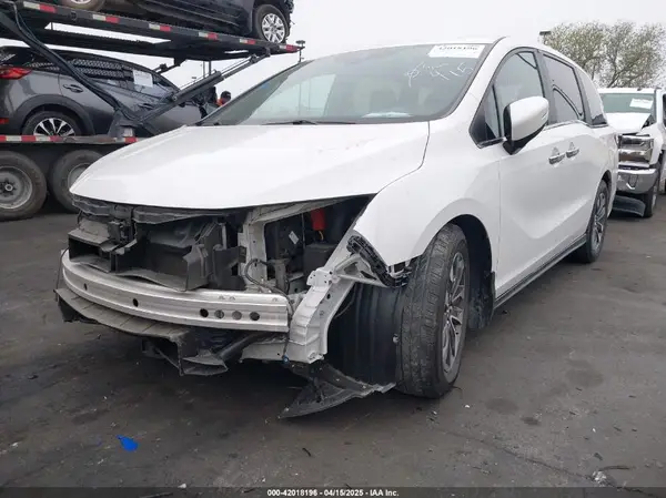 5FNRL6H67RB068398 2024 HONDA ODYSSEY - Image 2