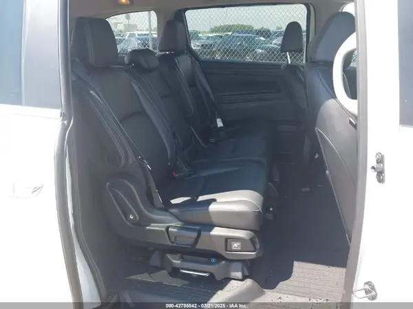 5FNRL6H68RB016472 2024 HONDA ODYSSEY - Image 8
