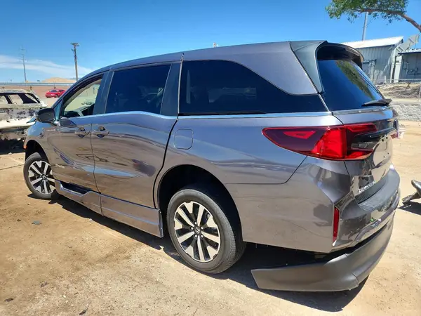5FNRL6H68SB028854 2025 HONDA ODYSSEY - Image 2