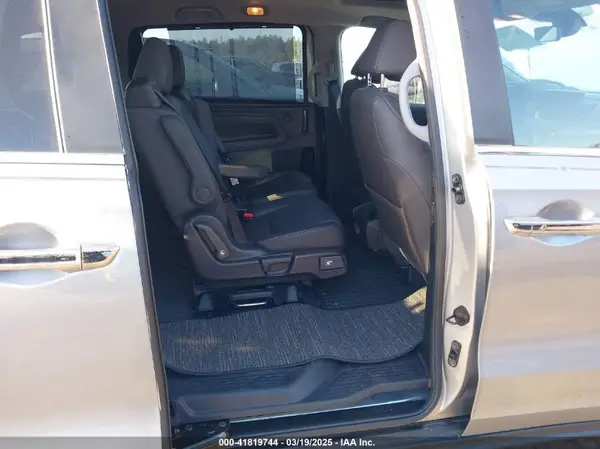 5FNRL6H69PB045766 2023 HONDA ODYSSEY - Image 8