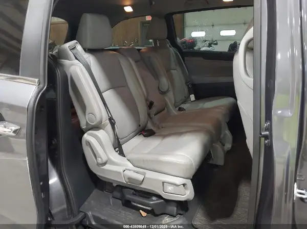 5FNRL6H69PB063667 2023 HONDA ODYSSEY - Image 8