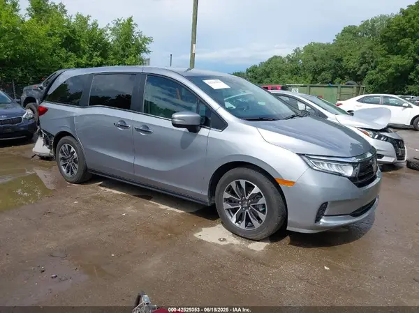 5FNRL6H69RB032969 2024 HONDA ODYSSEY - Image 1