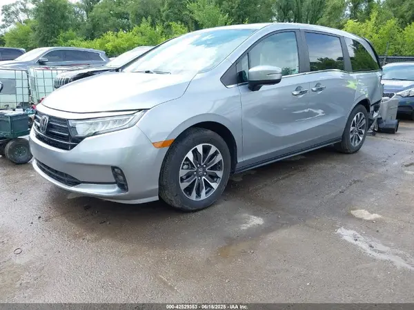 5FNRL6H69RB032969 2024 HONDA ODYSSEY - Image 2