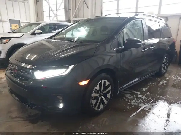 5FNRL6H69SB066979 2025 HONDA ODYSSEY - Image 2