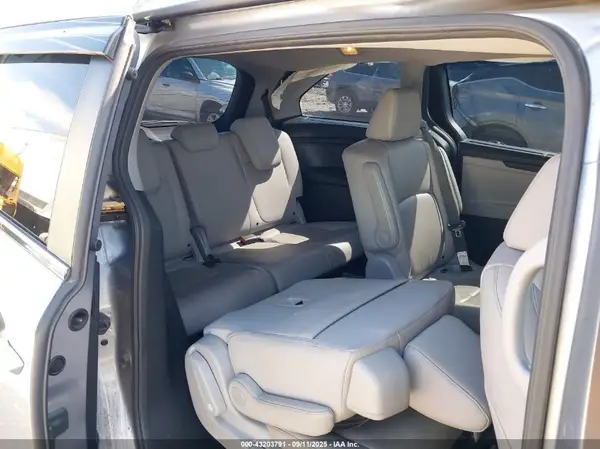 5FNRL6H6XPB038289 2023 HONDA ODYSSEY - Image 8