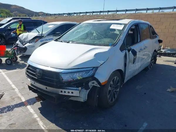 5FNRL6H6XRB016974 2024 HONDA ODYSSEY - Image 2
