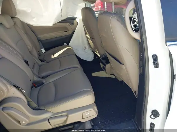 5FNRL6H6XRB068881 2024 HONDA ODYSSEY - Image 8