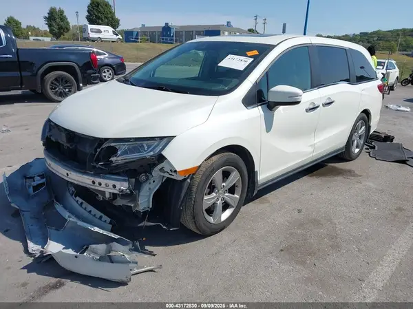 5FNRL6H70JB005494 2018 HONDA ODYSSEY - Image 2