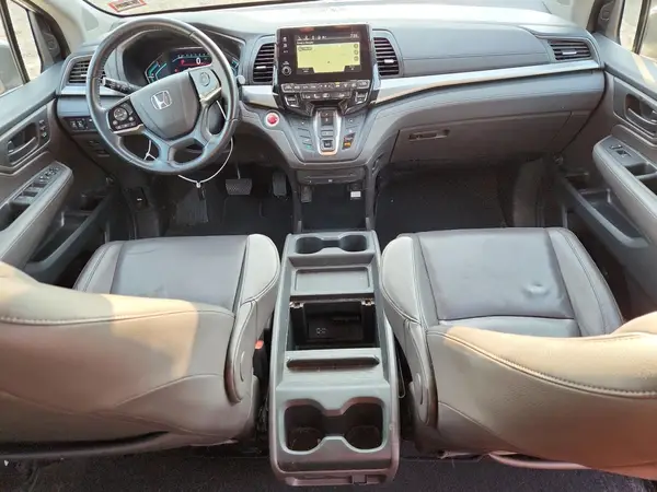 5FNRL6H70JB009495 2018 HONDA ODYSSEY - Image 8