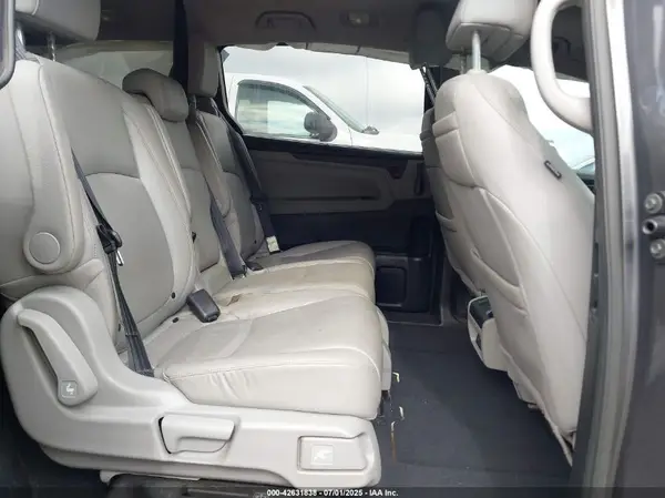 5FNRL6H70JB017838 2018 HONDA ODYSSEY - Image 8
