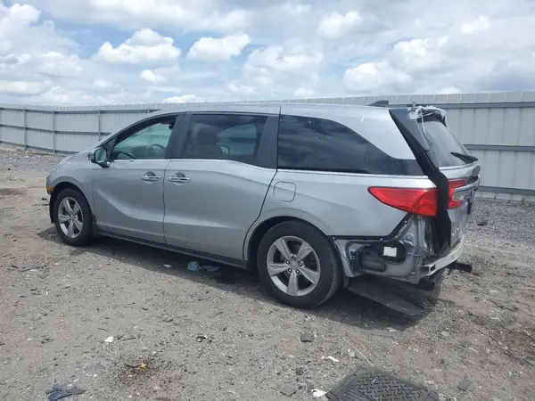 5FNRL6H70JB018777 2018 HONDA ODYSSEY - Image 2