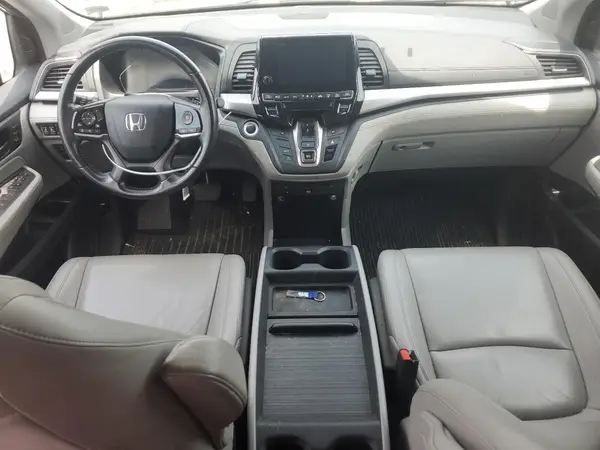 5FNRL6H70JB018777 2018 HONDA ODYSSEY - Image 8