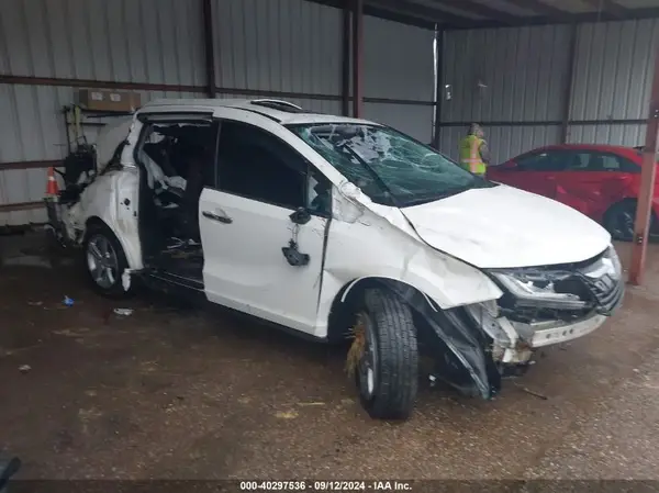 5FNRL6H70JB019301 2018 HONDA ODYSSEY - Image 1