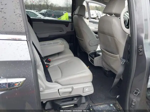 5FNRL6H70JB025227 2018 HONDA ODYSSEY - Image 8