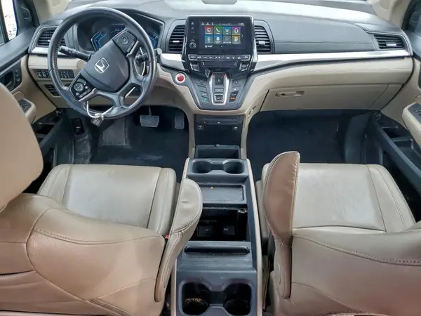 5FNRL6H70JB038737 2018 HONDA ODYSSEY - Image 8