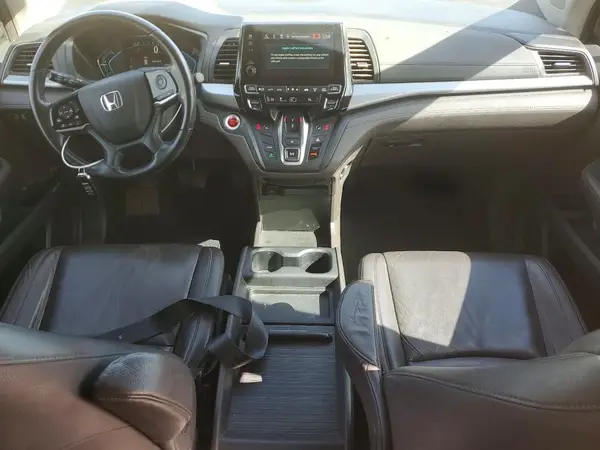 5FNRL6H70JB039564 2018 HONDA ODYSSEY - Image 8