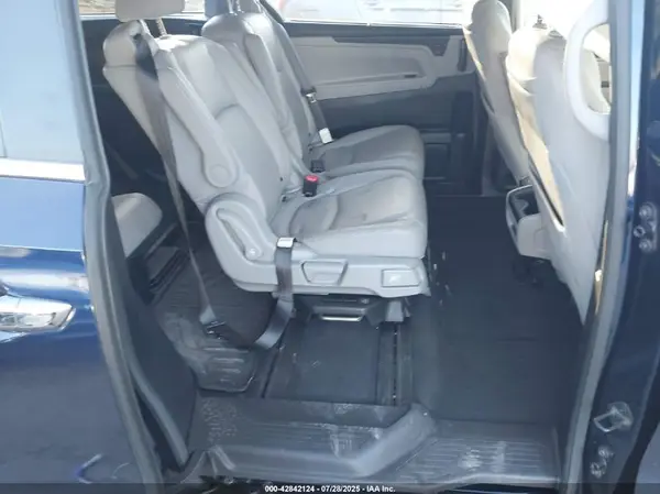 5FNRL6H70JB041850 2018 HONDA ODYSSEY - Image 8
