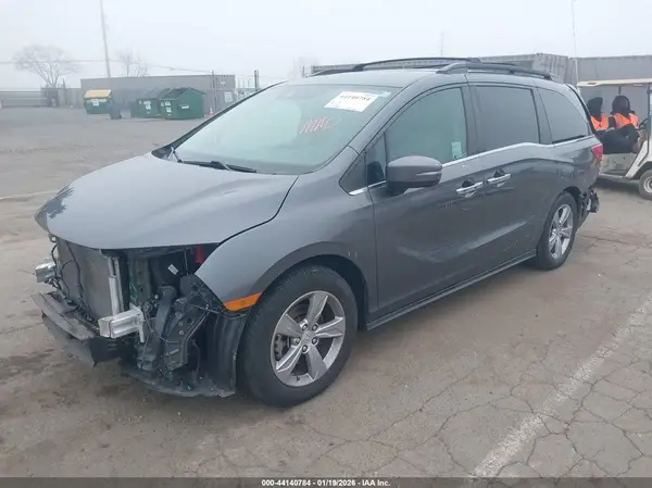5FNRL6H70JB043310 2018 HONDA ODYSSEY - Image 2