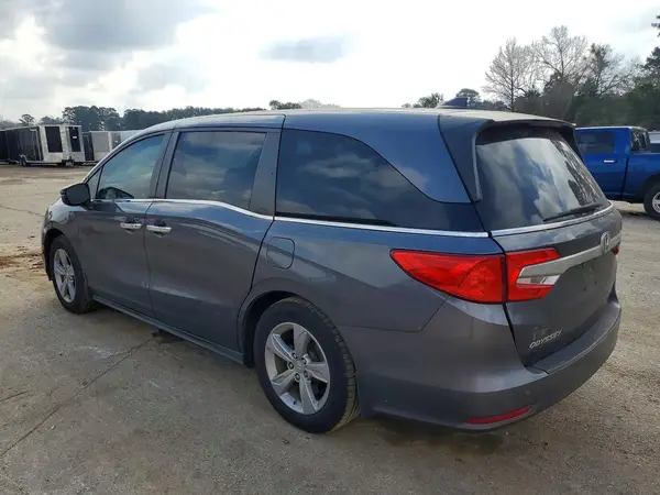 5FNRL6H70JB049768 2018 HONDA ODYSSEY - Image 2