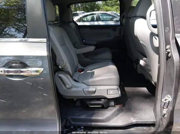 5FNRL6H70JB049883 2018 HONDA ODYSSEY - Image 8