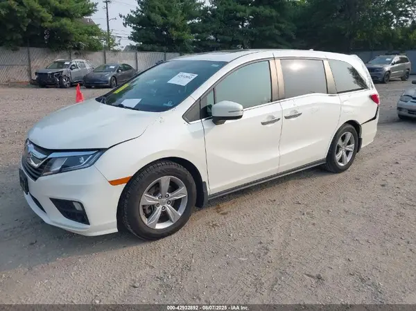 5FNRL6H70JB051715 2018 HONDA ODYSSEY - Image 2
