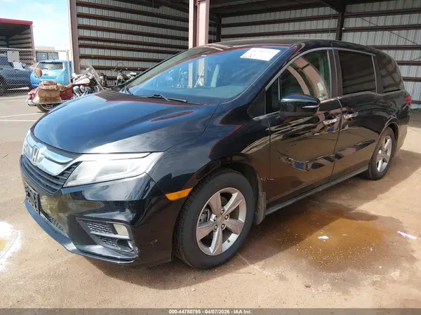 5FNRL6H70JB054856 2018 HONDA ODYSSEY - Image 2