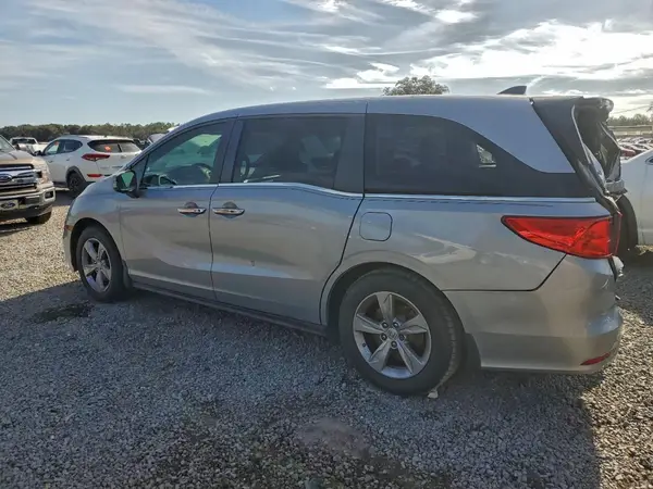5FNRL6H70JB058471 2018 HONDA ODYSSEY - Image 2