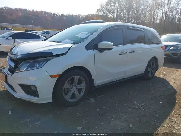 5FNRL6H70JB058762 2018 HONDA ODYSSEY - Image 2