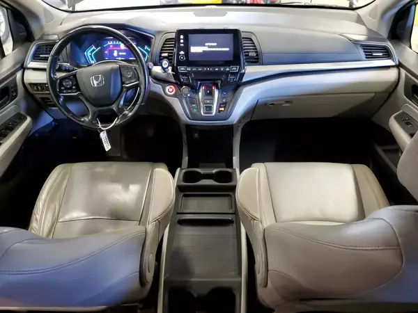 5FNRL6H70JB064710 2018 HONDA ODYSSEY - Image 8
