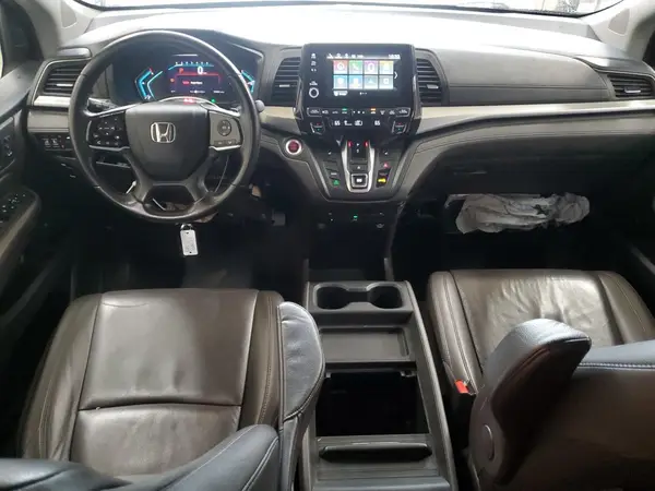5FNRL6H70JB064979 2018 HONDA ODYSSEY - Image 8