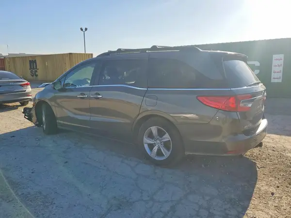 5FNRL6H70JB065324 2018 HONDA ODYSSEY - Image 2