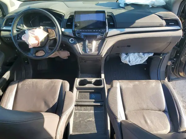 5FNRL6H70JB065324 2018 HONDA ODYSSEY - Image 8