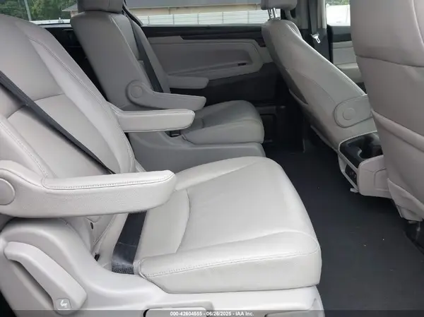 5FNRL6H70JB066747 2018 HONDA ODYSSEY - Image 8