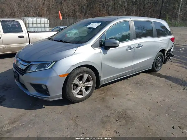 5FNRL6H70JB066800 2018 HONDA ODYSSEY - Image 2