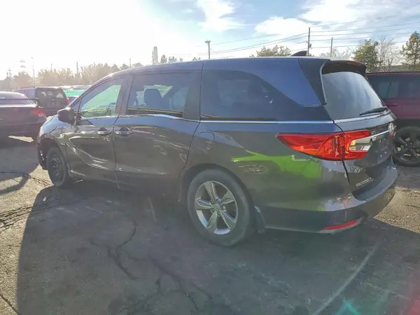 5FNRL6H70JB068336 2018 HONDA ODYSSEY - Image 2