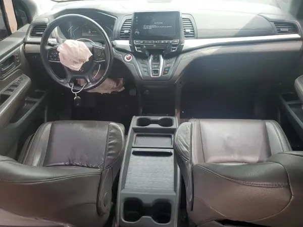 5FNRL6H70JB069213 2018 HONDA ODYSSEY - Image 8