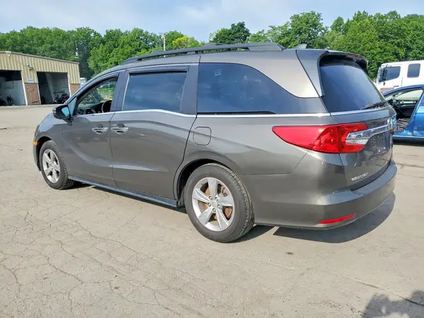 5FNRL6H70JB070183 2018 HONDA ODYSSEY - Image 2