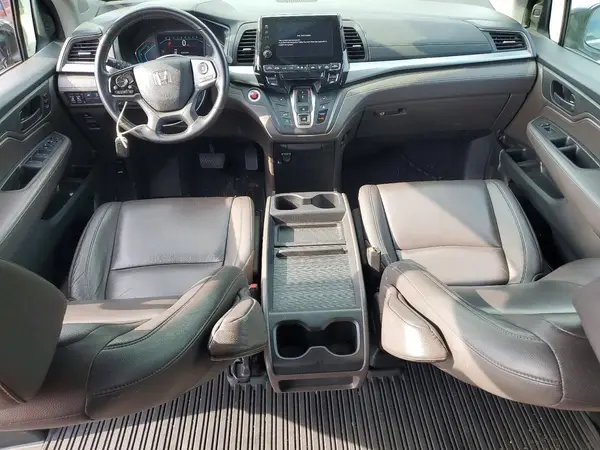 5FNRL6H70JB070183 2018 HONDA ODYSSEY - Image 8