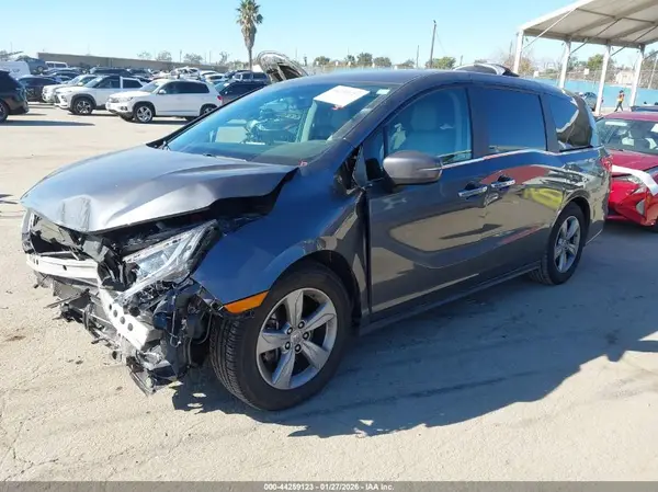 5FNRL6H70JB080812 2018 HONDA ODYSSEY - Image 2