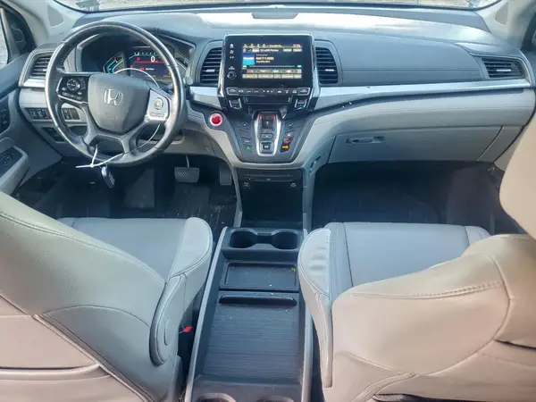 5FNRL6H70JB081815 2018 HONDA ODYSSEY - Image 8