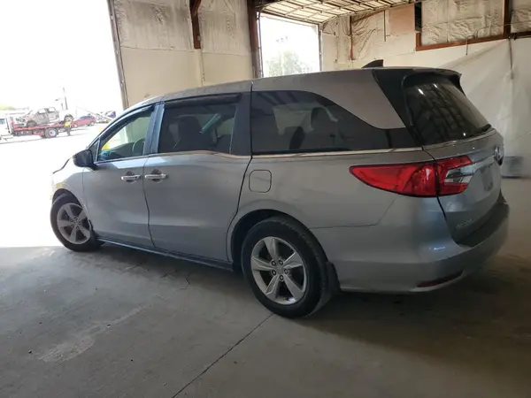 5FNRL6H70JB091034 2018 HONDA ODYSSEY - Image 2