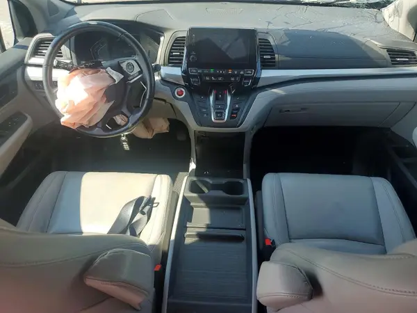 5FNRL6H70JB092524 2018 HONDA ODYSSEY - Image 8