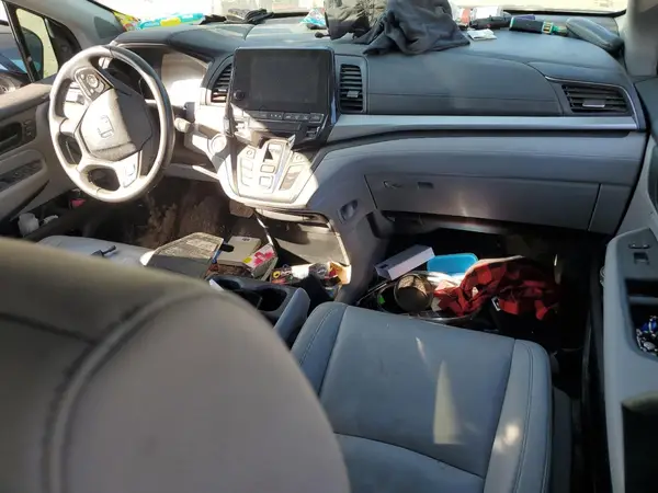 5FNRL6H70JB094760 2018 HONDA ODYSSEY - Image 8